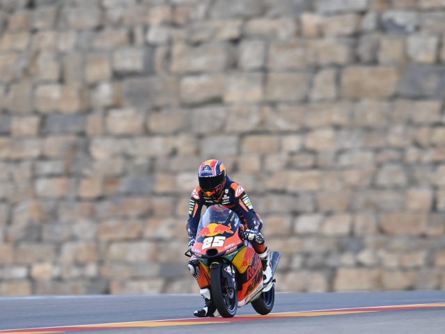 Hlavní obrázek k článku: Pole Position Moto3 pro Raula Fernandeze, 22. Salač
