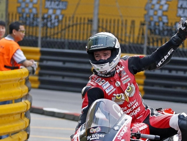 Hlavní obrázek k článku: GP Macau: Provizorní PP pro Irwina, 18. Červený, 23. Bičiště