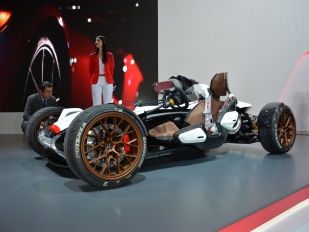 Honda 2&4 s motorem ze supersportu: kompletní fotogalerie včetně detailů