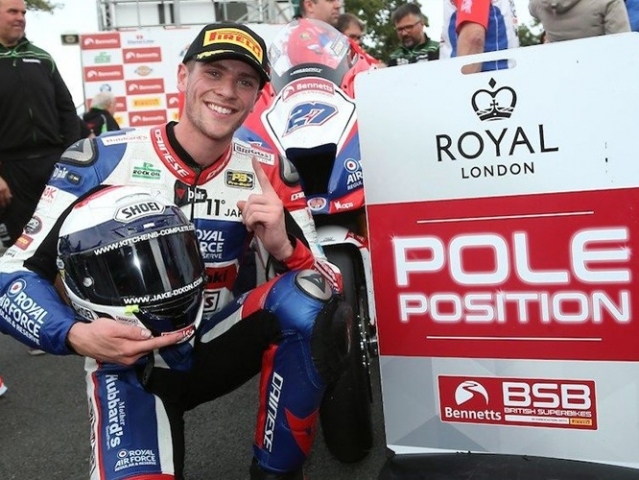 Hlavní obrázek k článku: BSB-Oulton Park: Vítězný double Jake Dixona