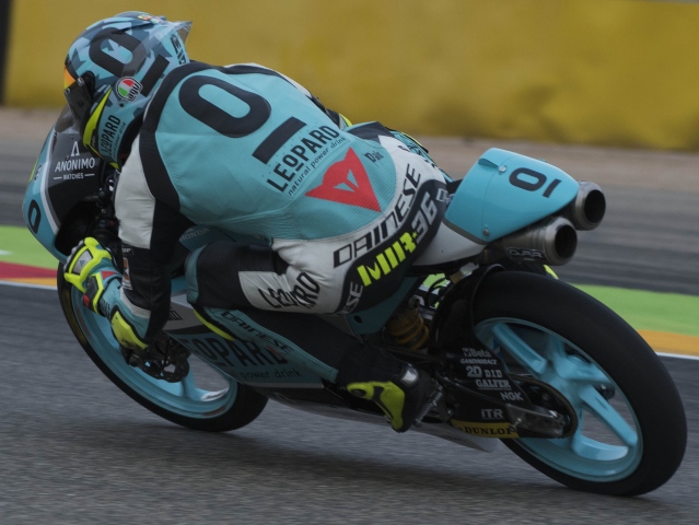 Hlavní obrázek k článku: Moto3 v Aragónu vyhrál lídr Mir, 25. Kornfeil