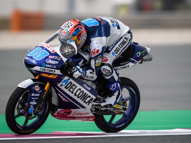 Hlavní obrázek k článku: V Moto3 vede po pátku Jorge Martin, 14. Kornfeil