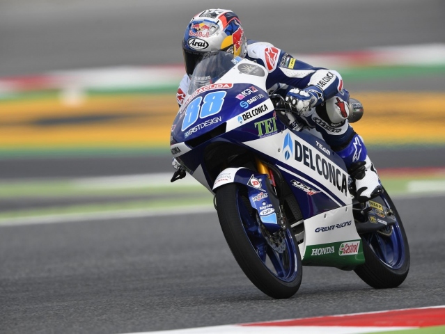 Hlavní obrázek k článku: Pole Position v Moto3 si vyjel Jorge Martin, až 29. Kornfeil