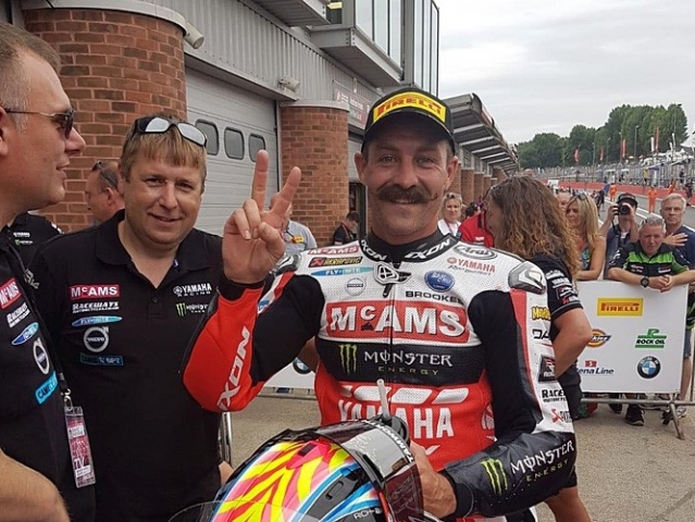 Hlavní obrázek k článku: BSB Brands Hatch: Josh Brookes je “King of Brands”