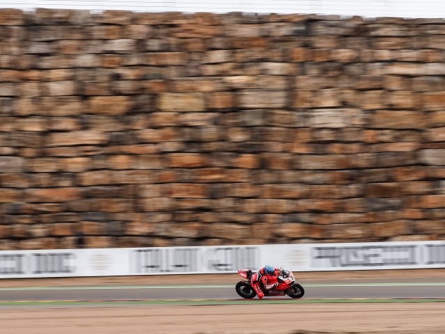 Hlavní obrázek k článku: Pole-Position získal Marco Melandri, 21. Ondřej Ježek
