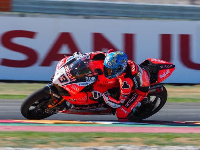 Hlavní obrázek k článku: Superpole vyhrál Melandri, 18. Smrž