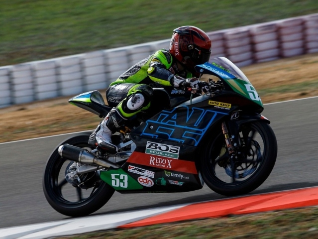 Hlavní obrázek k článku: Slovenské okénko: Motocyklista Búlik ve panělsku bodoval