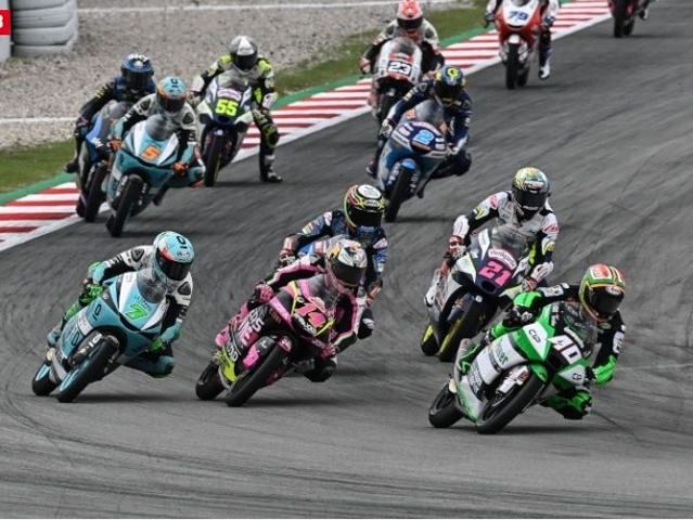 Hlavní obrázek k článku: Moto3 vyhrál D. Binder, Ogura lídrem, 12. Salač