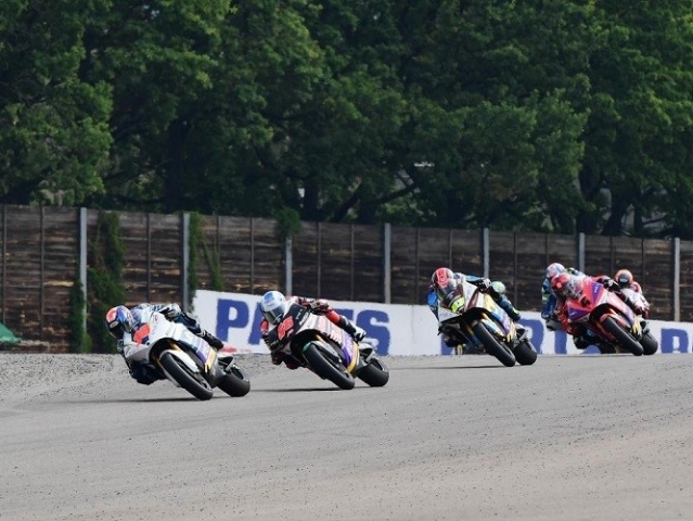 Hlavní obrázek k článku: MotoE: Prvním historickým vítězem Niki Tuuli