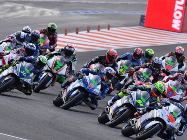 Hlavní obrázek k článku: Změna v kalendáři MotoE a změny na roštu 2020
