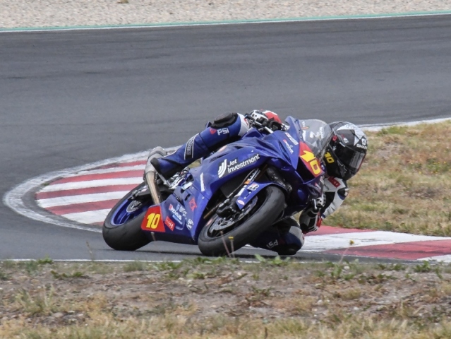 Hlavní obrázek k článku: V Oscherslebenu dnes vyhrál König, pódia pro Mrkývku a Haniku