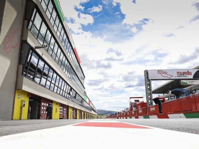 Hlavní obrázek k článku: Rovněž Mugello a Barcelona odřeknuty