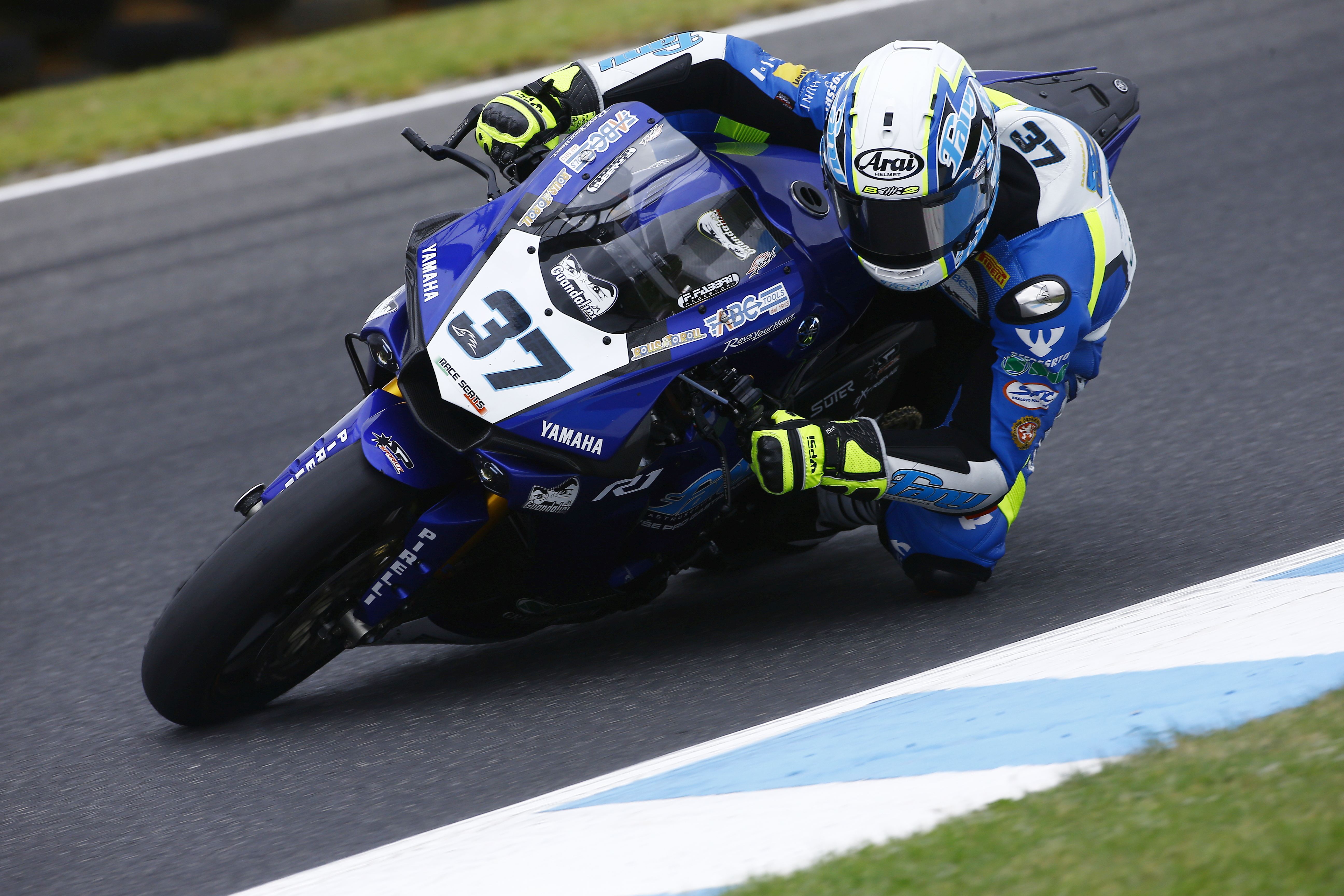 Hlavní obrázek k článku: Ježek: První závod s motocyklem Yamaha, první mistrovský bod