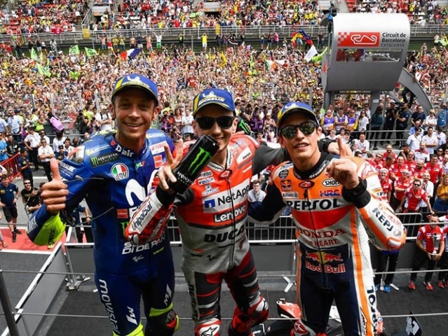 Hlavní obrázek k článku: Lorenzo, Márquez & Rossi: Rekordy na pódiu v Barceloně