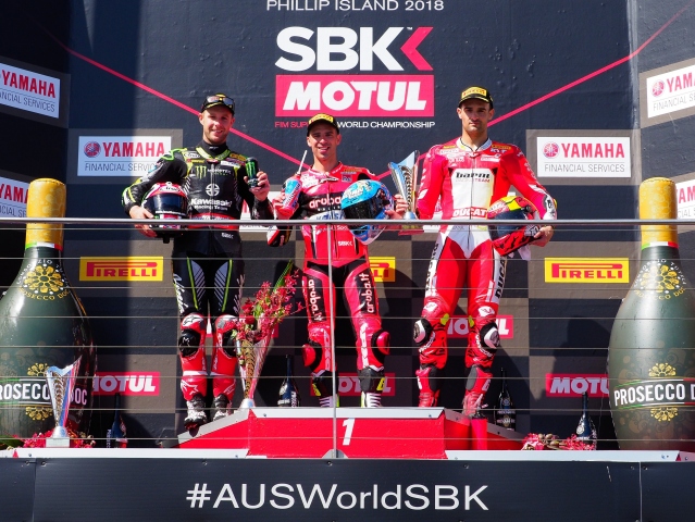 Hlavní obrázek k článku: WorldSBK - Phillip Island: Melandriho vítězný double, Ježek out