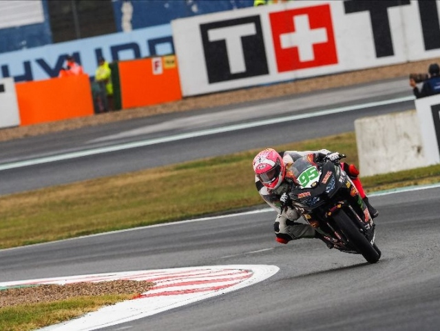 Hlavní obrázek k článku: Naši do závodu WorldSSP 300 nepostoupili
