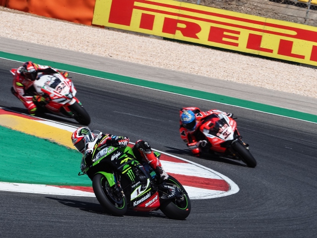 Hlavní obrázek k článku: MS-Superbike: Dnešním vítězem Rea, Smrž crash