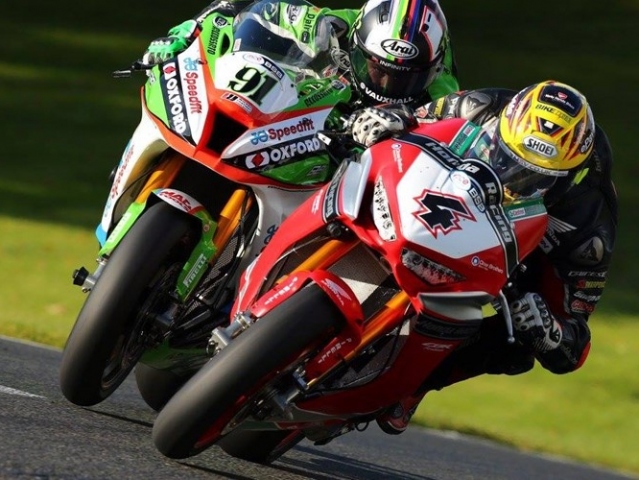 Hlavní obrázek k článku: BSB Oulton Park: Vyhráli Haslam a Linfoot, Smrž dvakrát bodoval