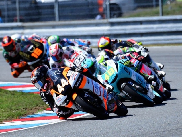 Hlavní obrázek k článku: GP Brno - Moto3: Prvním vítězem Canet, Kornfeil 9., Salač crash