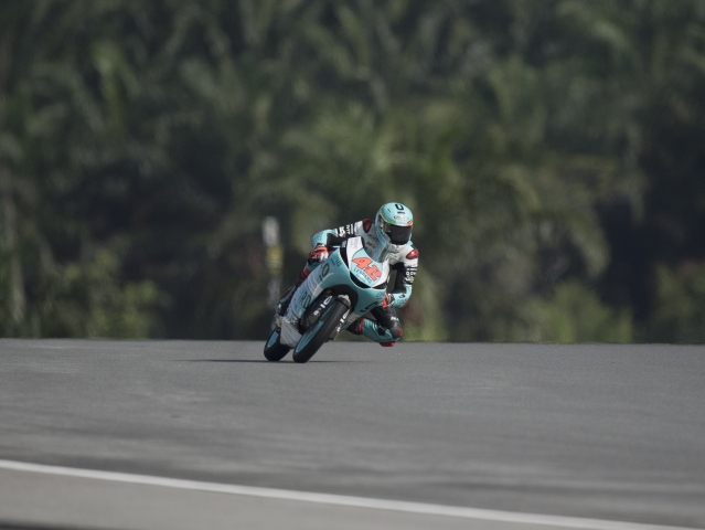 Hlavní obrázek k článku: Pole Position pro Ramireze, 26. Salač, 27. Kornfeil