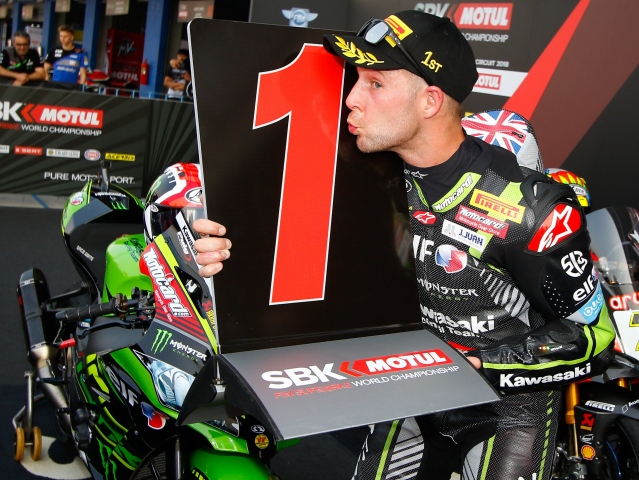 Hlavní obrázek k článku: Jonathan Rea čtyřnásobným mistrem světa, Smrž out
