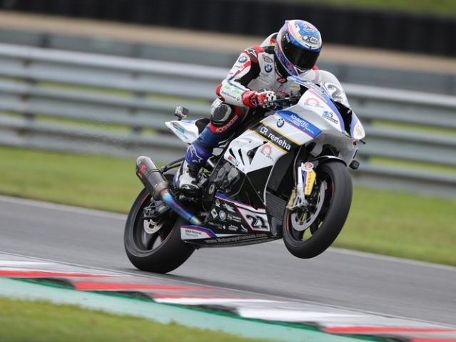 Hlavní obrázek k článku: IDM-SBK: V Oscherslebenu vyhrál Reiterberger, 5. Halbich