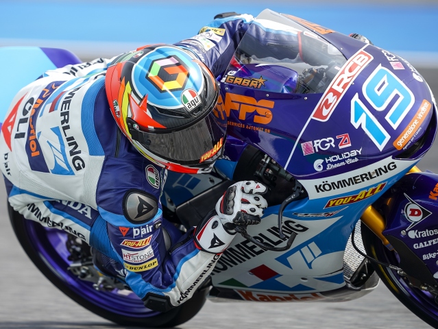 Hlavní obrázek k článku: V FP2 v Thajsku Rodrigo, 6. Kornfeil, 15. Salač