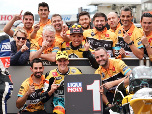 Hlavní obrázek k článku: Pole Position patří Rodrigovi, 16. Kornfeil