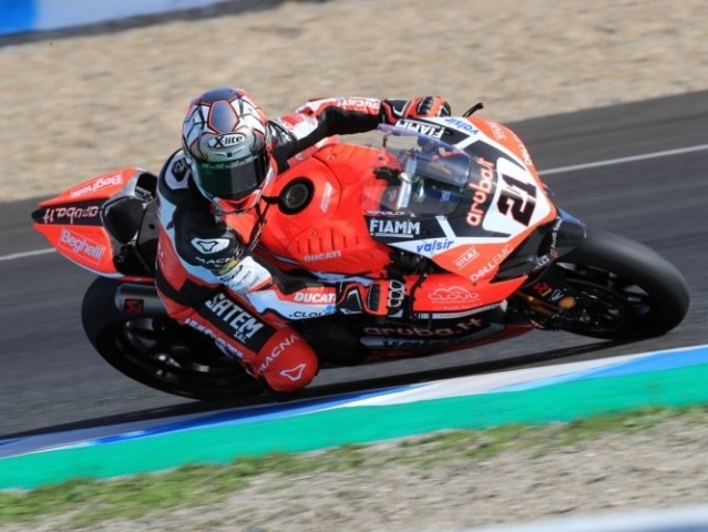 Hlavní obrázek k článku: WorldSBK 2018: Třetí Panigale pro Rinaldiho