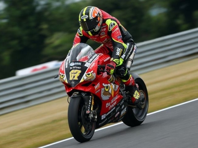 Hlavní obrázek k článku: BSB-Snetterton 300: Pole position si vyjel Shane Byrne, 9. Jakub Smrž