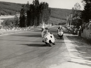 John Surtees: legenda dvou i čtyř kol