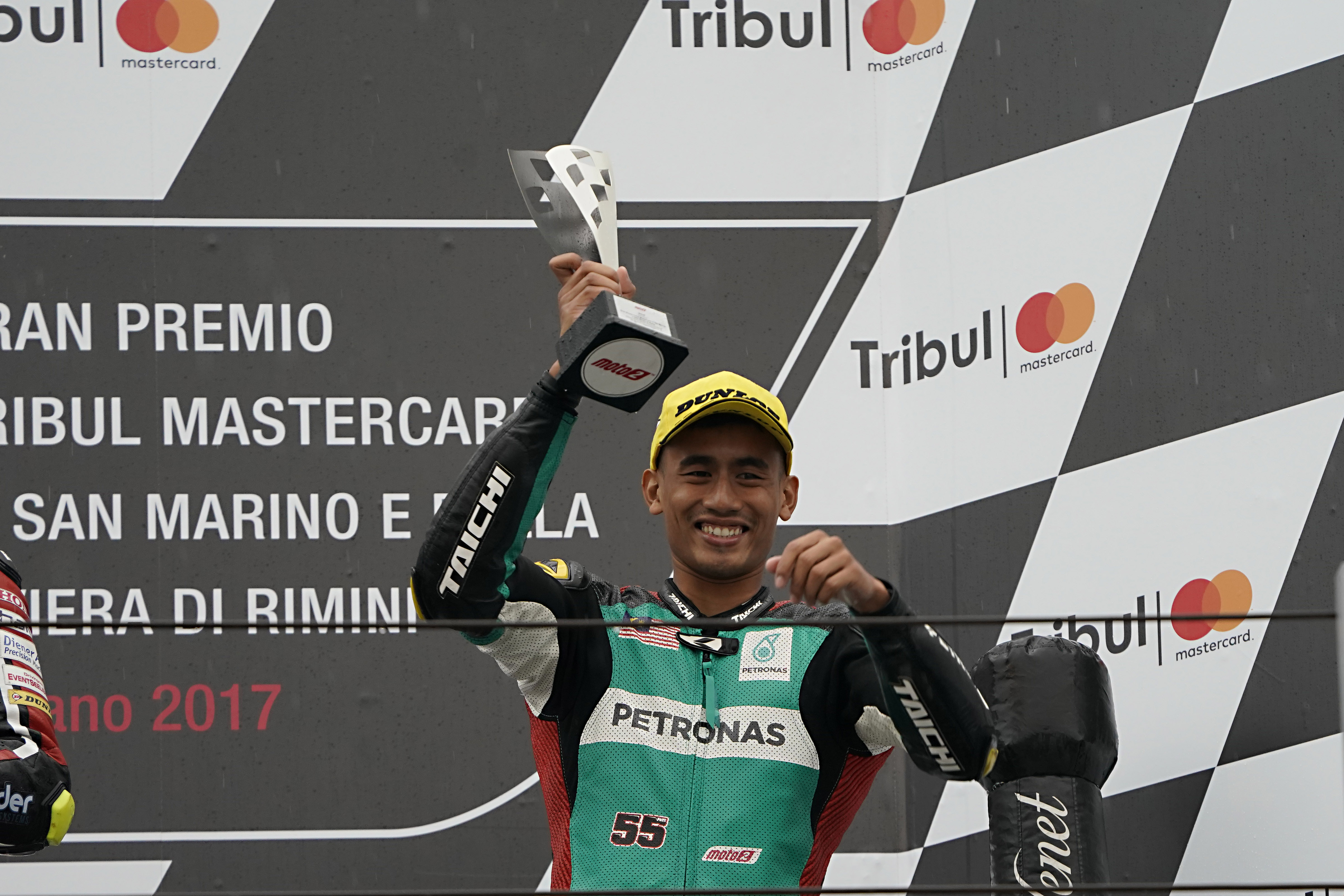 Hlavní obrázek k článku: V Moto2 je finančně něco hodně špatného!