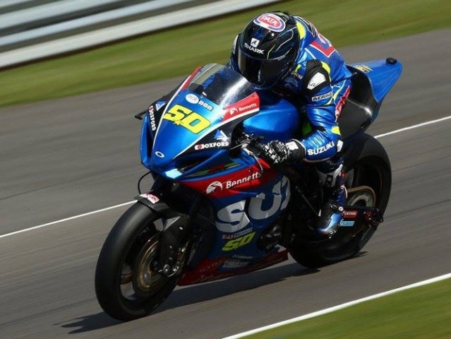 Hlavní obrázek k článku: BSB Assen: Vyhráli Leon Haslam (Kawasaki) a Sylvain Guintoli (Suzuki)
