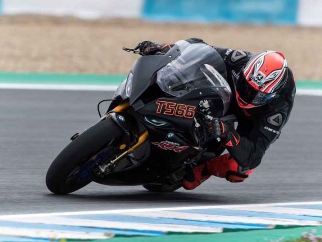 Hlavní obrázek k článku: Test WSBK v Jerezu: BMW rychlejší než Ducati V4R!