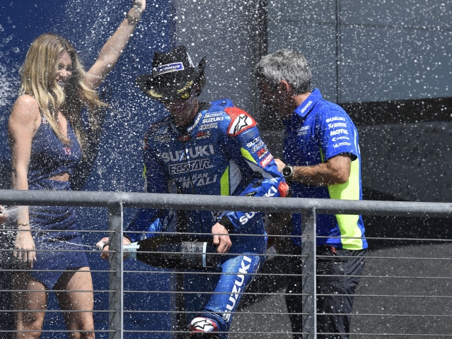 Hlavní obrázek k článku: Suzuki v královské kubatuře GP