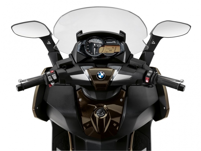 BMW Motorrad ohlásil změny u modelů pro rok 2019 - 10 - 1 zmeny 2019 BMW (8)