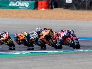 Hlavní obrázek k článku: Za Thajsko v Moto2 pouze poloviční body