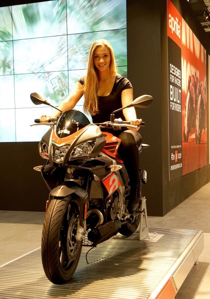 Aprilia Tuono 125 2017: novinka pro začátečníky - 1 - 1 04 Aprilia Tuono 125