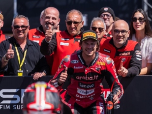 Hlavní obrázek k článku: Superpole vyhrál a Pole Position získal Bulega