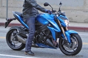 gsx-s 081114-2015-suzuki-gsx-s1000-spy-photos-02-585x389