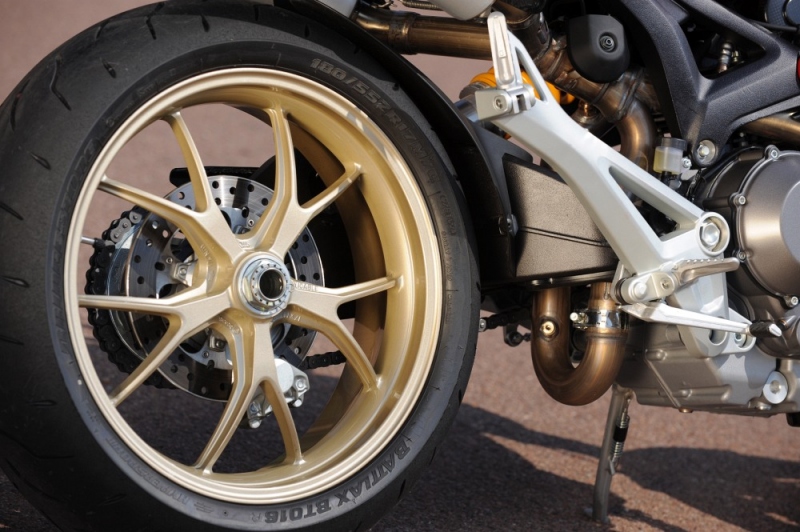 Ducati Monster 1100/S: ještě lepší - 2 - 1100s_14
