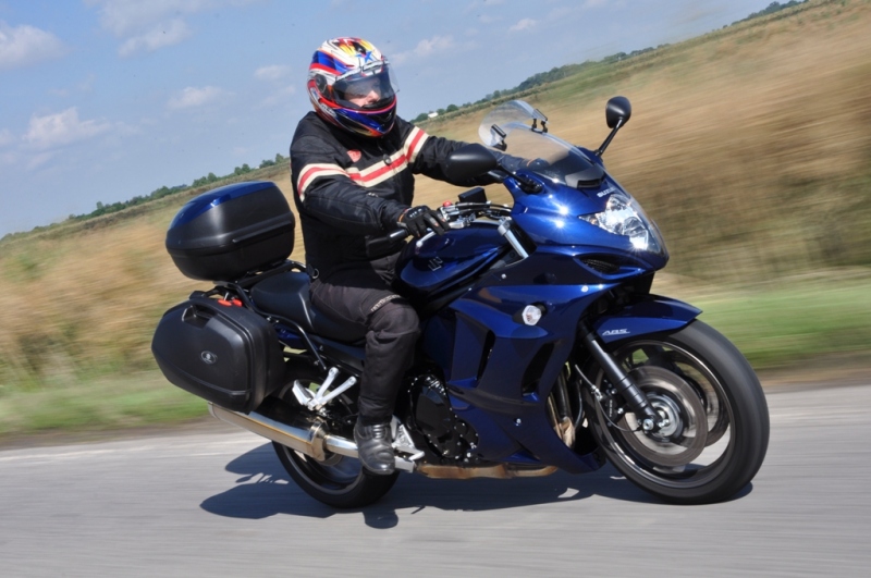 Test Suzuki GSX 1250 FA: převlečený bandita - 3 - 1250FA05