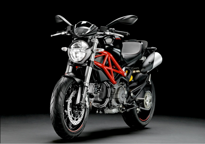 Ducati Monster 796: zlatá střední cesta - 4 - 2010-Ducati-796-4