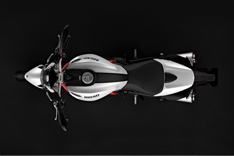 Ducati Monster 796: zlatá střední cesta - 5 - 2010-Ducati-796-7