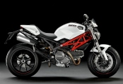 2010-Ducati-796-7