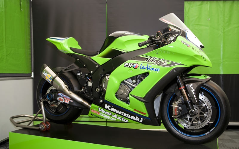 Kawasaki ZX-10R: zbrusu nový superbike  - 3 - K 10R 4