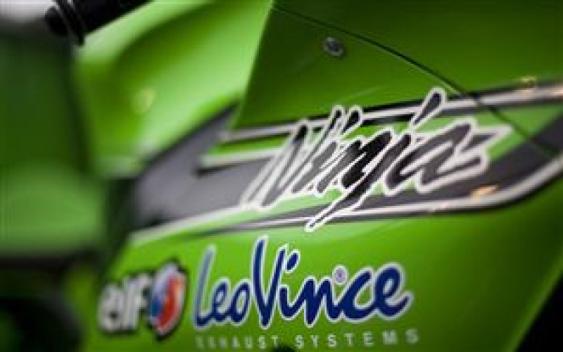 Kawasaki ZX-10R: zbrusu nový superbike  - 4 - K 10R 5