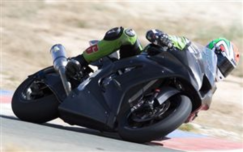 Kawasaki ZX-10R: zbrusu nový superbike  - 5 - K 10R 6