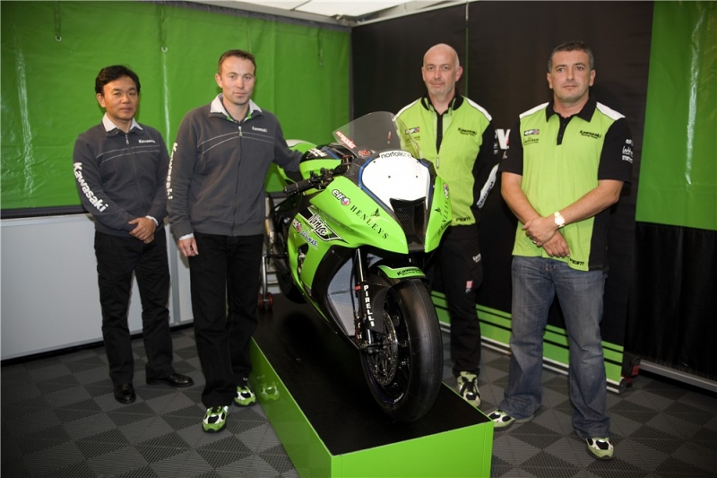 Kawasaki ZX-10R: zbrusu nový superbike  - 6 - K 10R 7