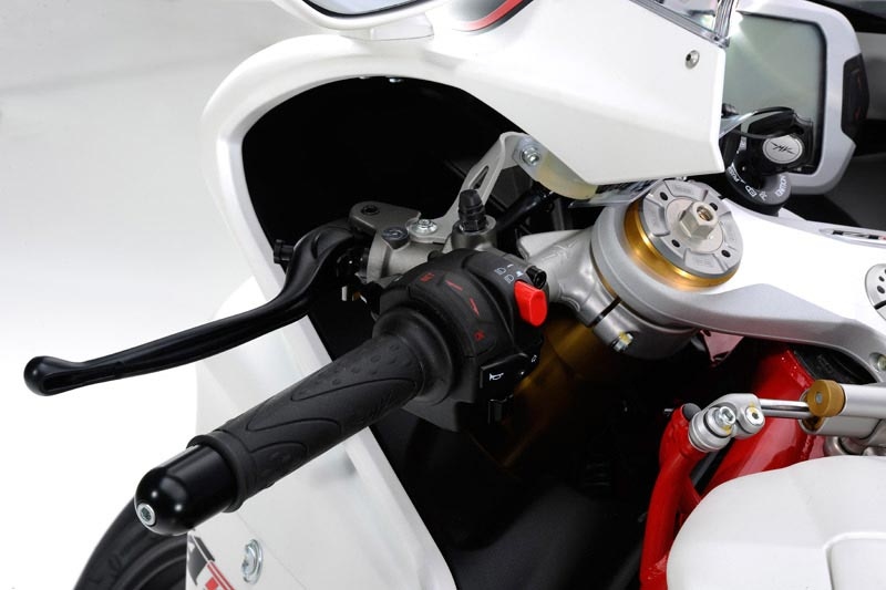 MV Agusta F4 RR Corsacorta: krásná a divoká - 8 - mv